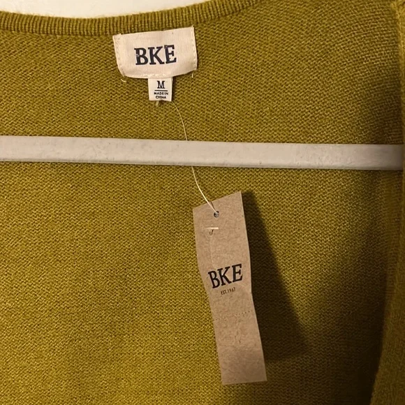 BKE Buckle Women’s Faux Wrap Sweater M Gold Olive Long Sleeve - Picture 2 of 2
